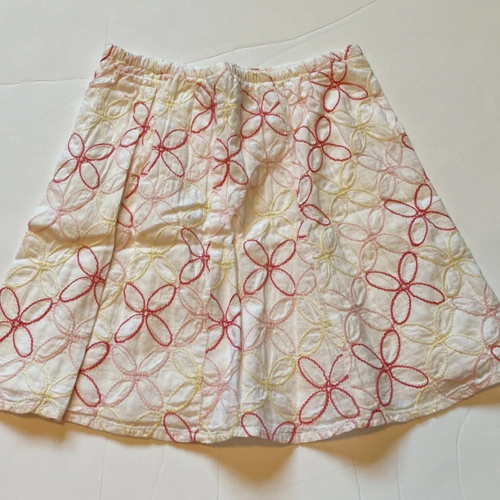 EUC old navy embroidered skirt
